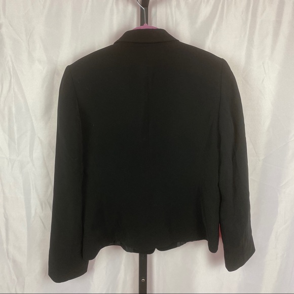 Tahari Arthur S. Levine Classic Blazer, 6 Petite - Picture 7 of 7